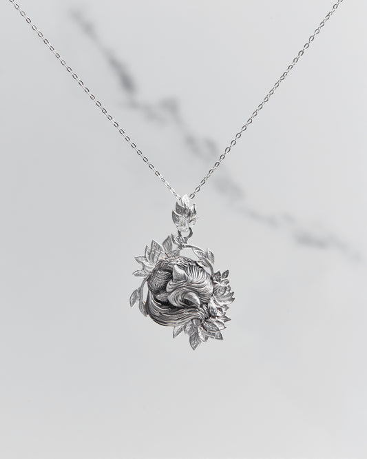 The sleeping fox pendant
